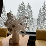 Kamena Hotel