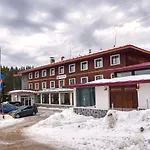 Отель Kamena 3*