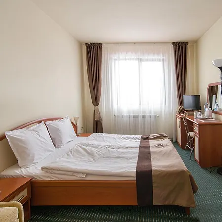 Hotel Kamena 3*